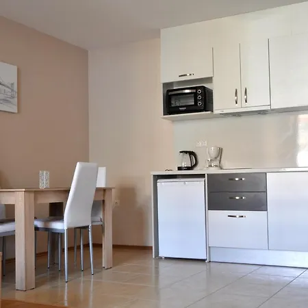 Appartement Summer In Viyana Nesebar
